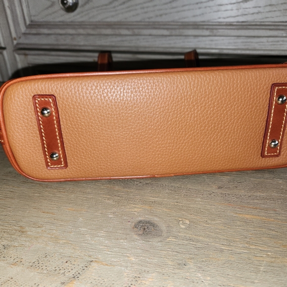 NWT Dooney & Bourke Pebble Grain Charleston Weekday Bag in Caramel - Picture 5 of 12